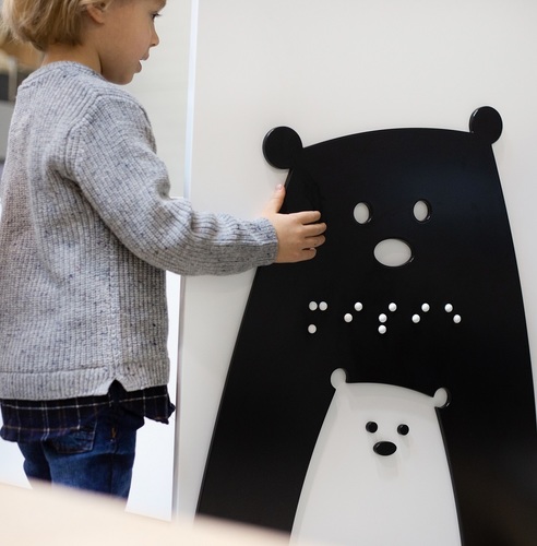 Minimalistyczny design mebli do pokoju dziecięcego